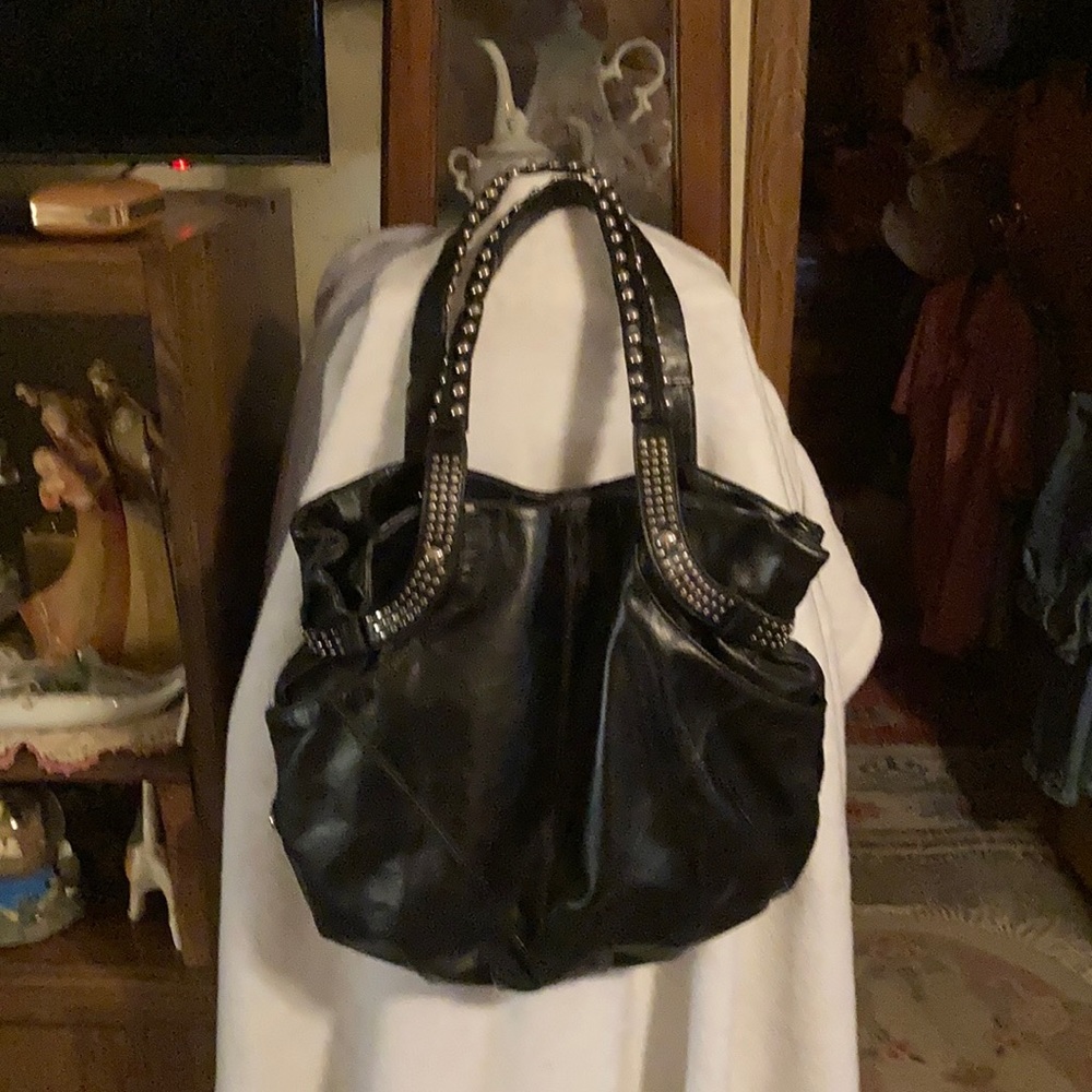 B. Makowsky shoulder bag